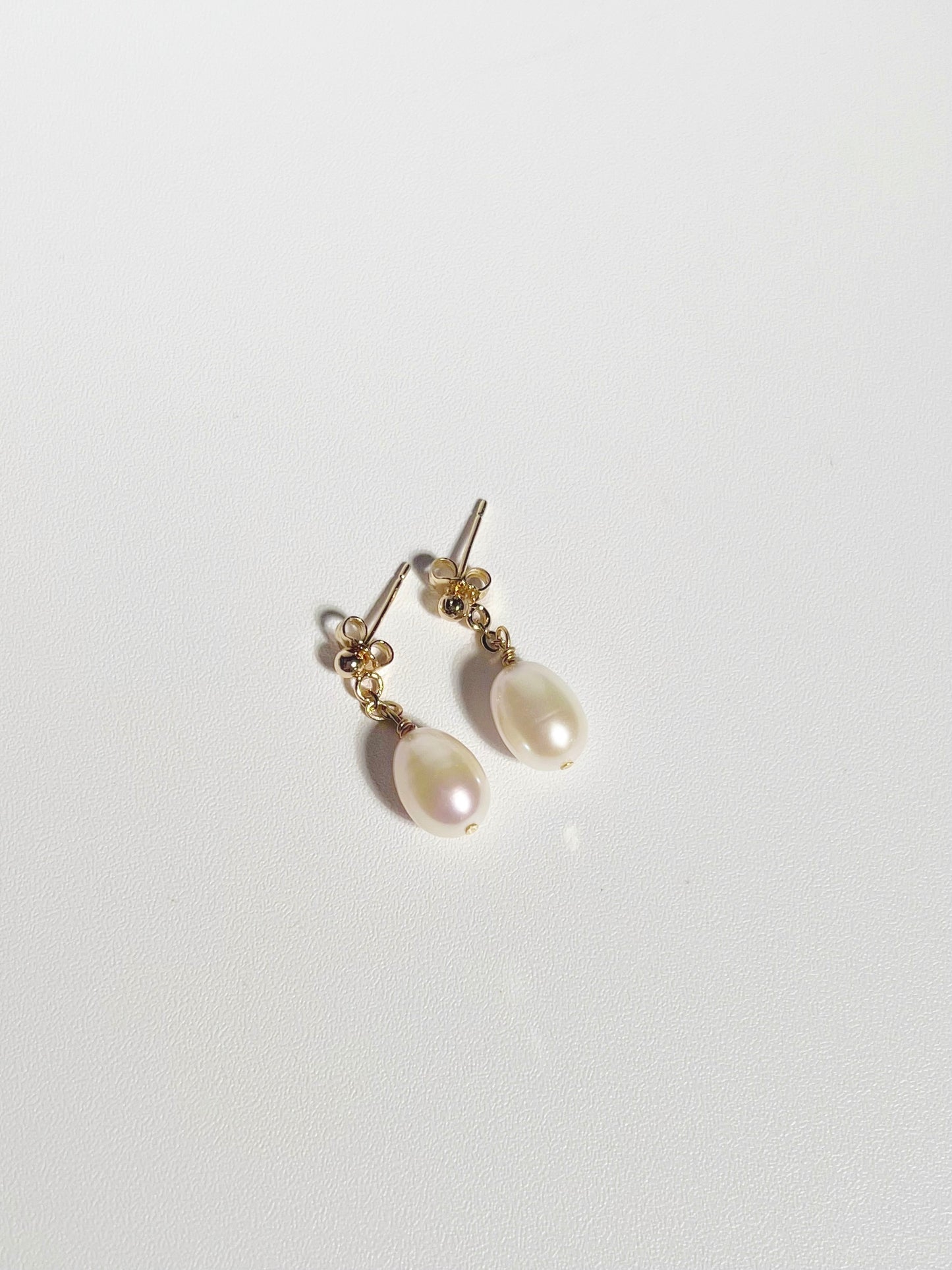 EOR0005 Dangle Pearl Earrings