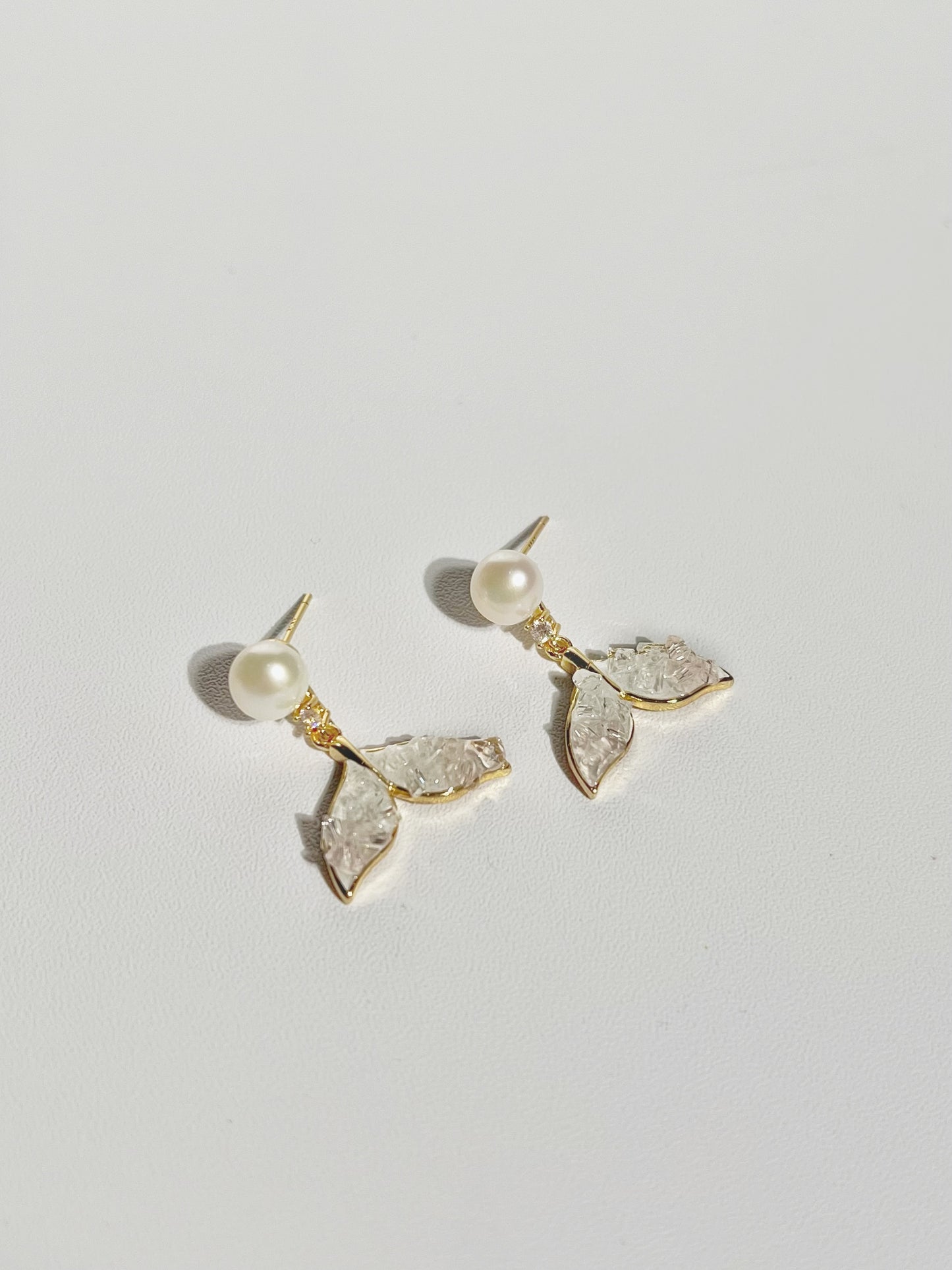 EOR0040 Dangle Pearl Earrings
