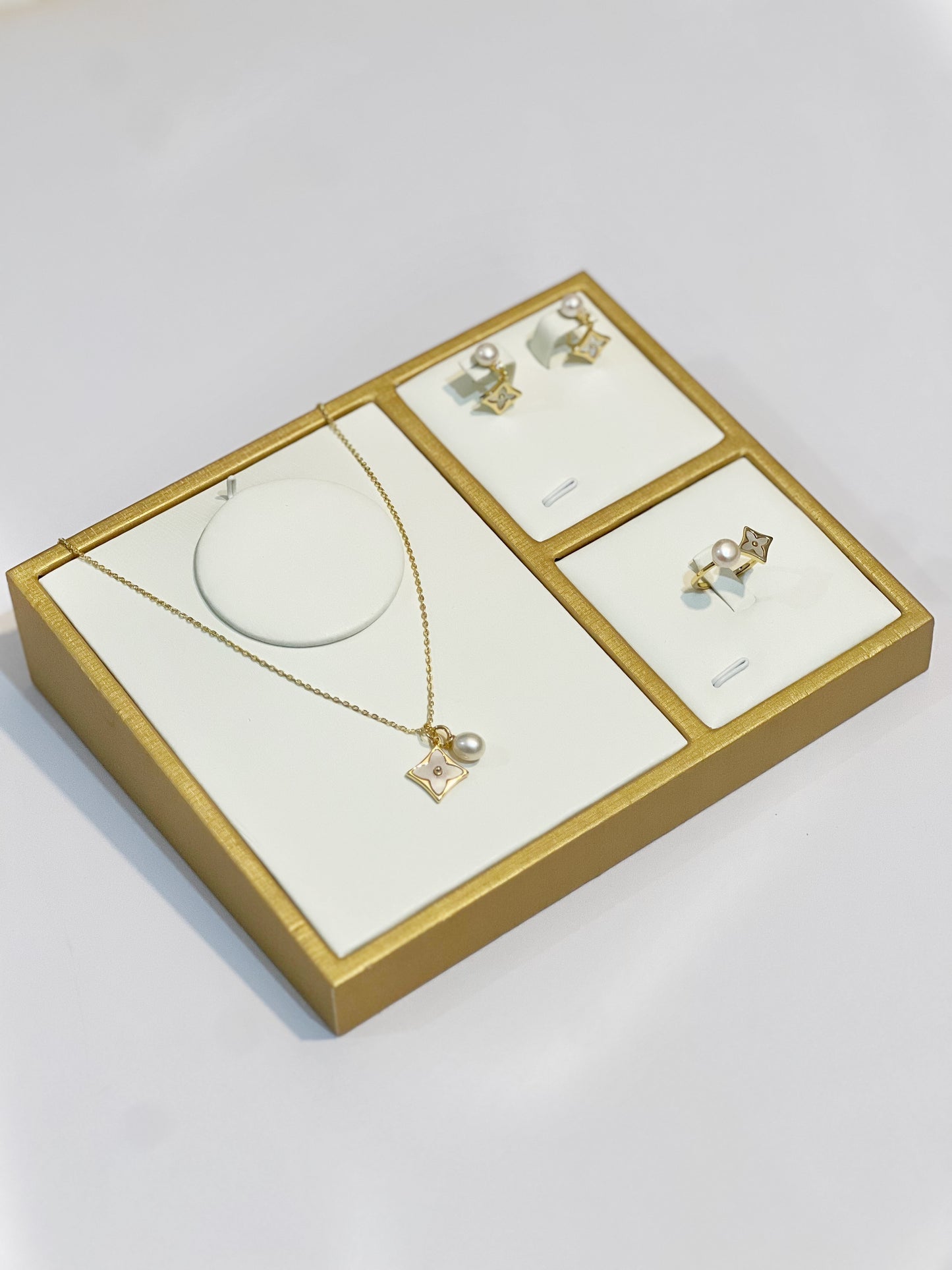 Pearl Set MOMSET04
