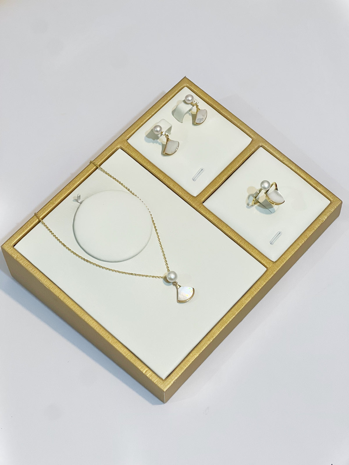 Pearl Set MOMSET05