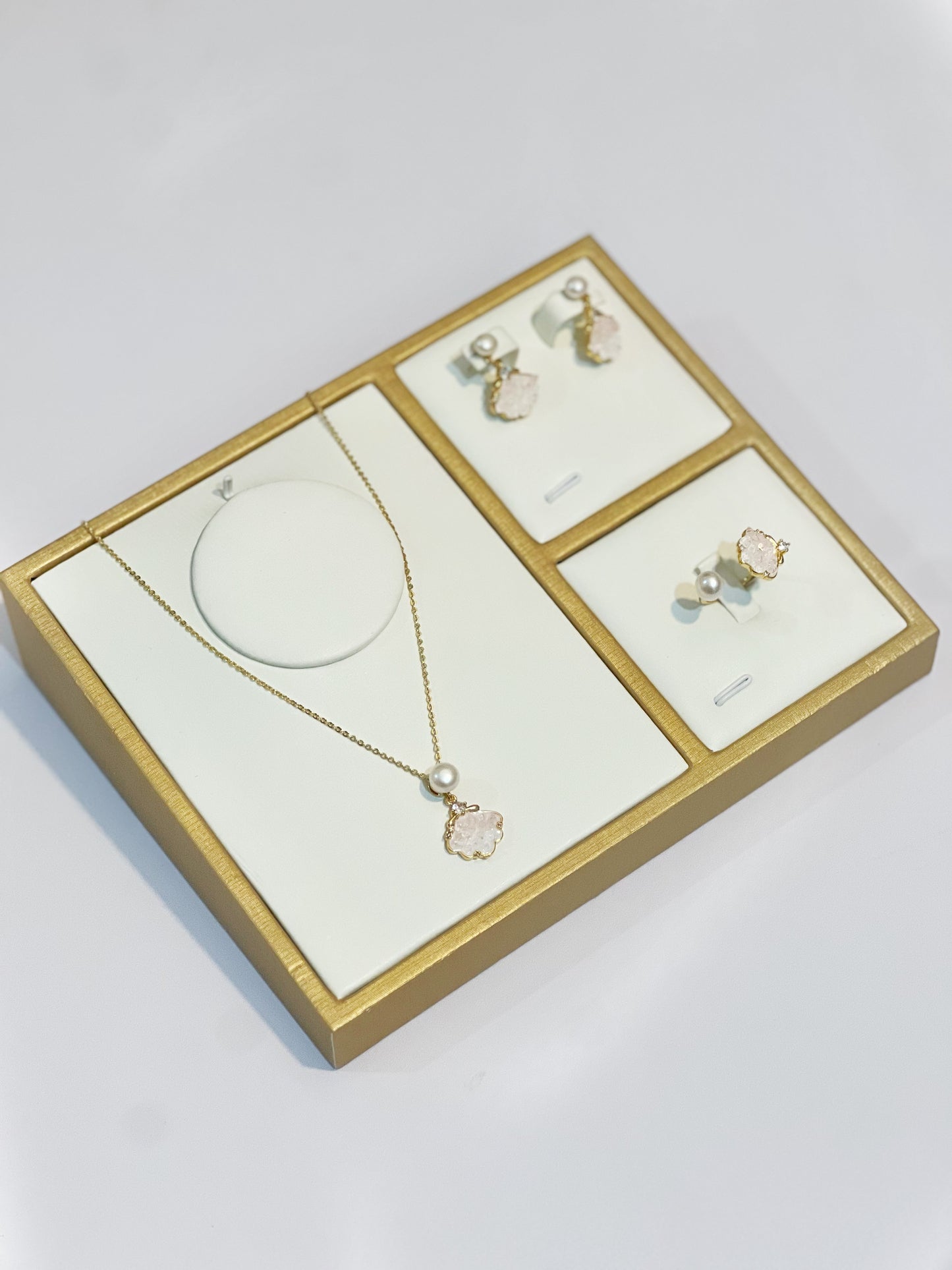 Pearl Set MOMSET06