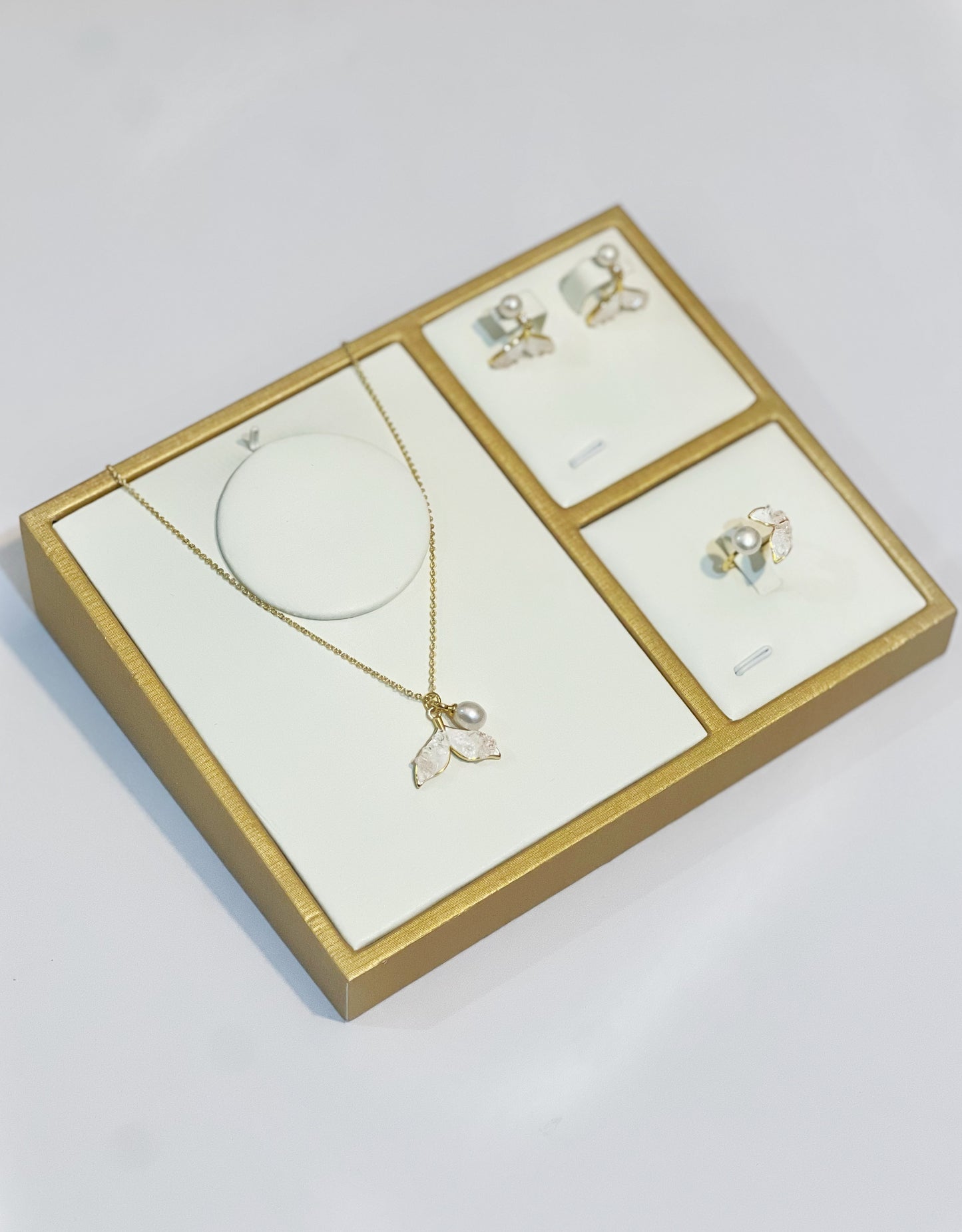 Pearl Set MOMSET07