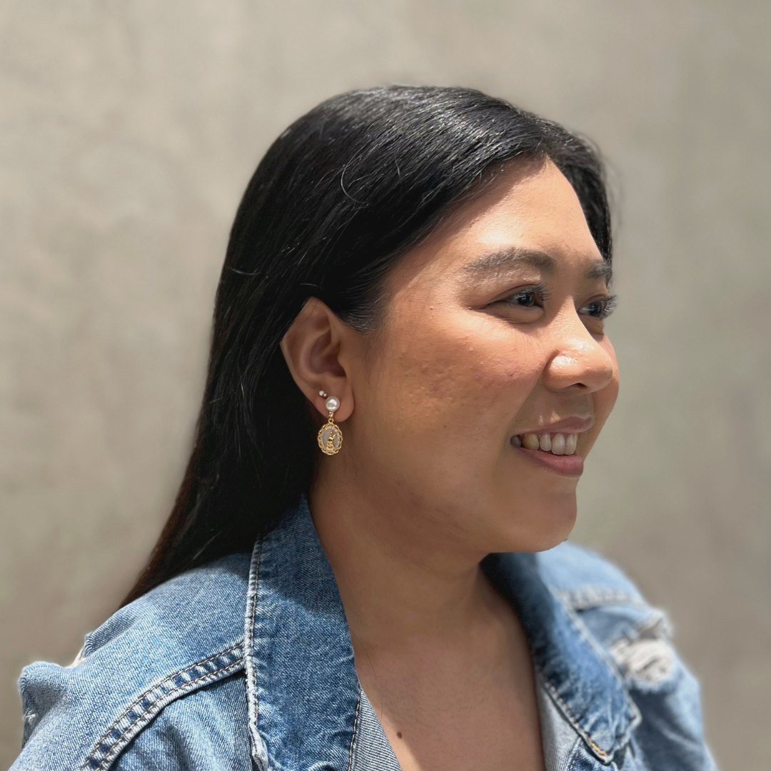 Neha Pearl Earrings