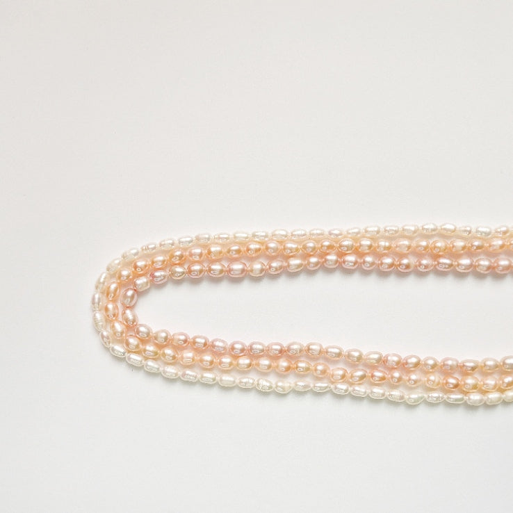 Tasnim Pearl Necklace