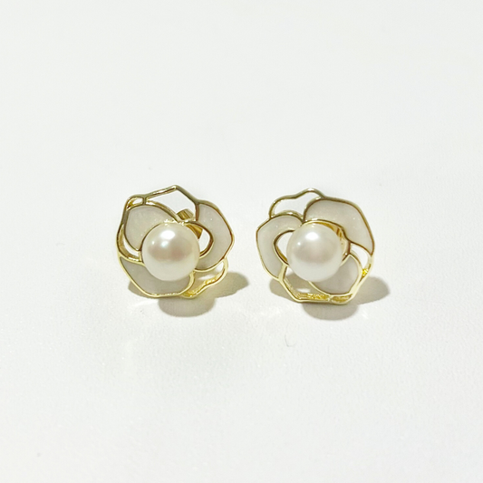 Dahlia Pearl Stud Earrings