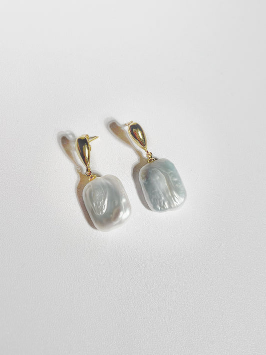 EOR0011 Dangle Baroque Pearl Earrings
