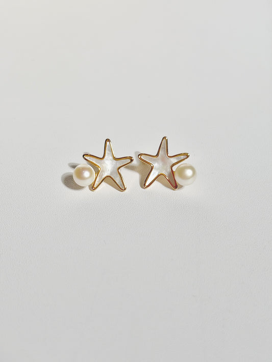 EOR0030 Stud Pearl Earrings