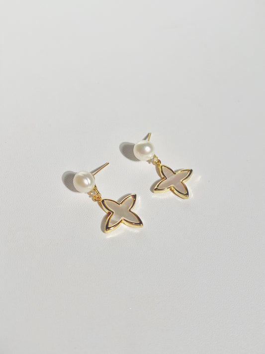 EOR0032 Dangle Pearl Earrings