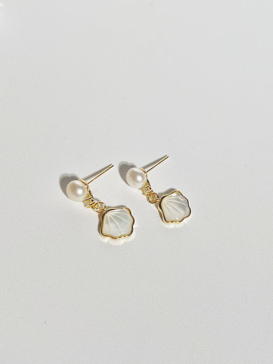 EOR0033 Dangle Pearl Earrings