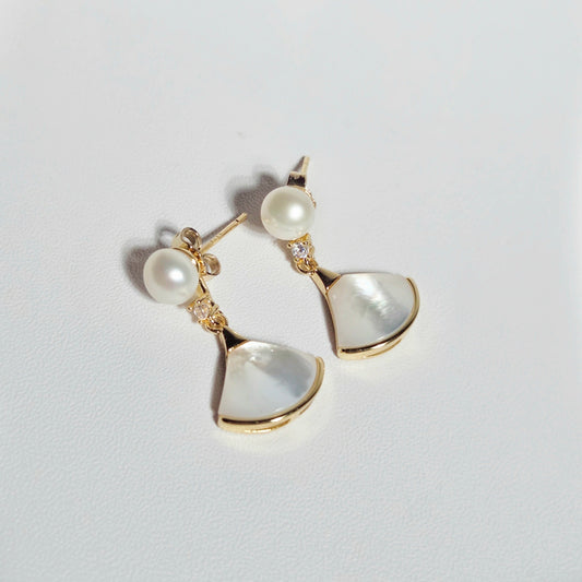 EOR0004 Dangle Pearl Earrings
