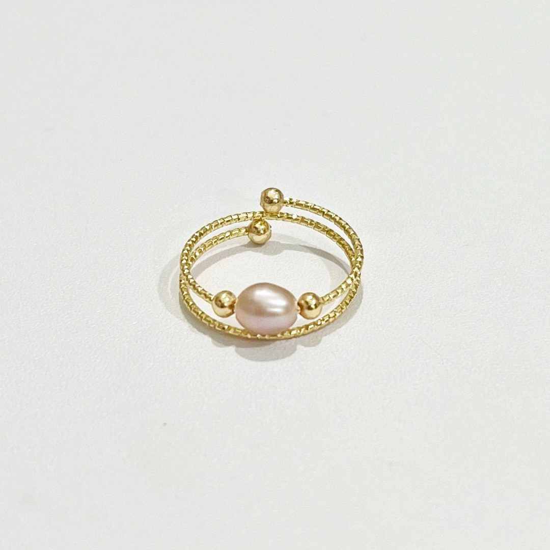 Lily Looped Ring