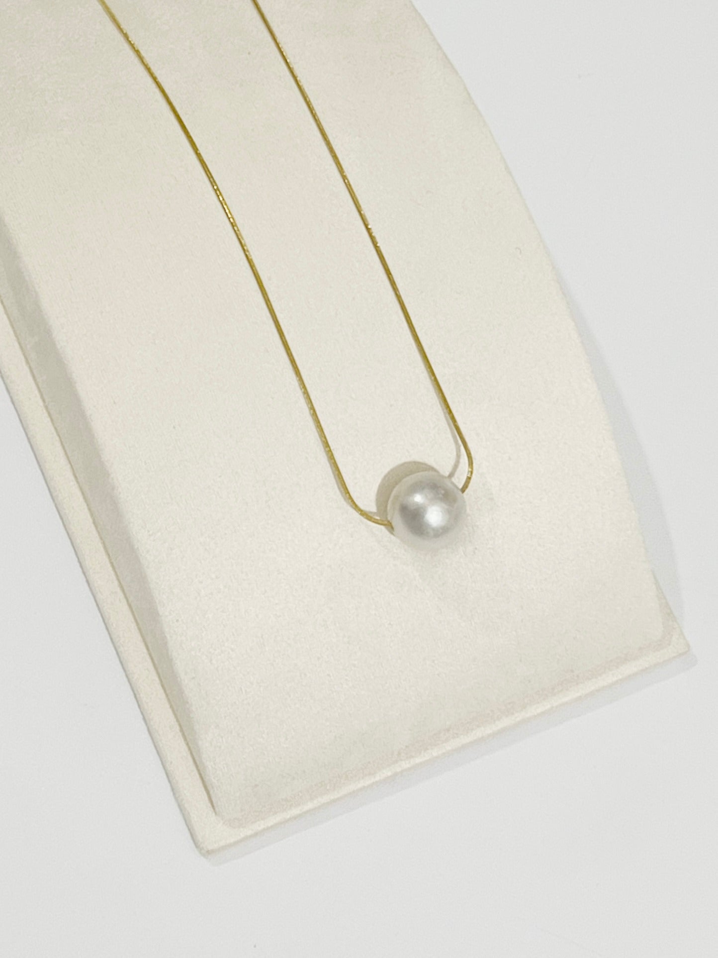 Luna Pendant Necklace