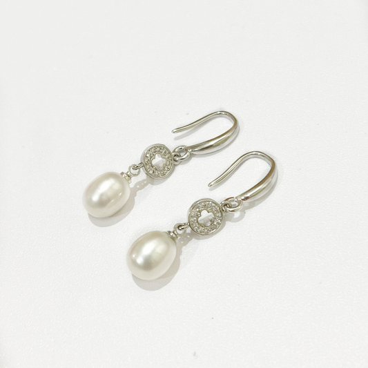 Mira Pearl Dangle Earrings