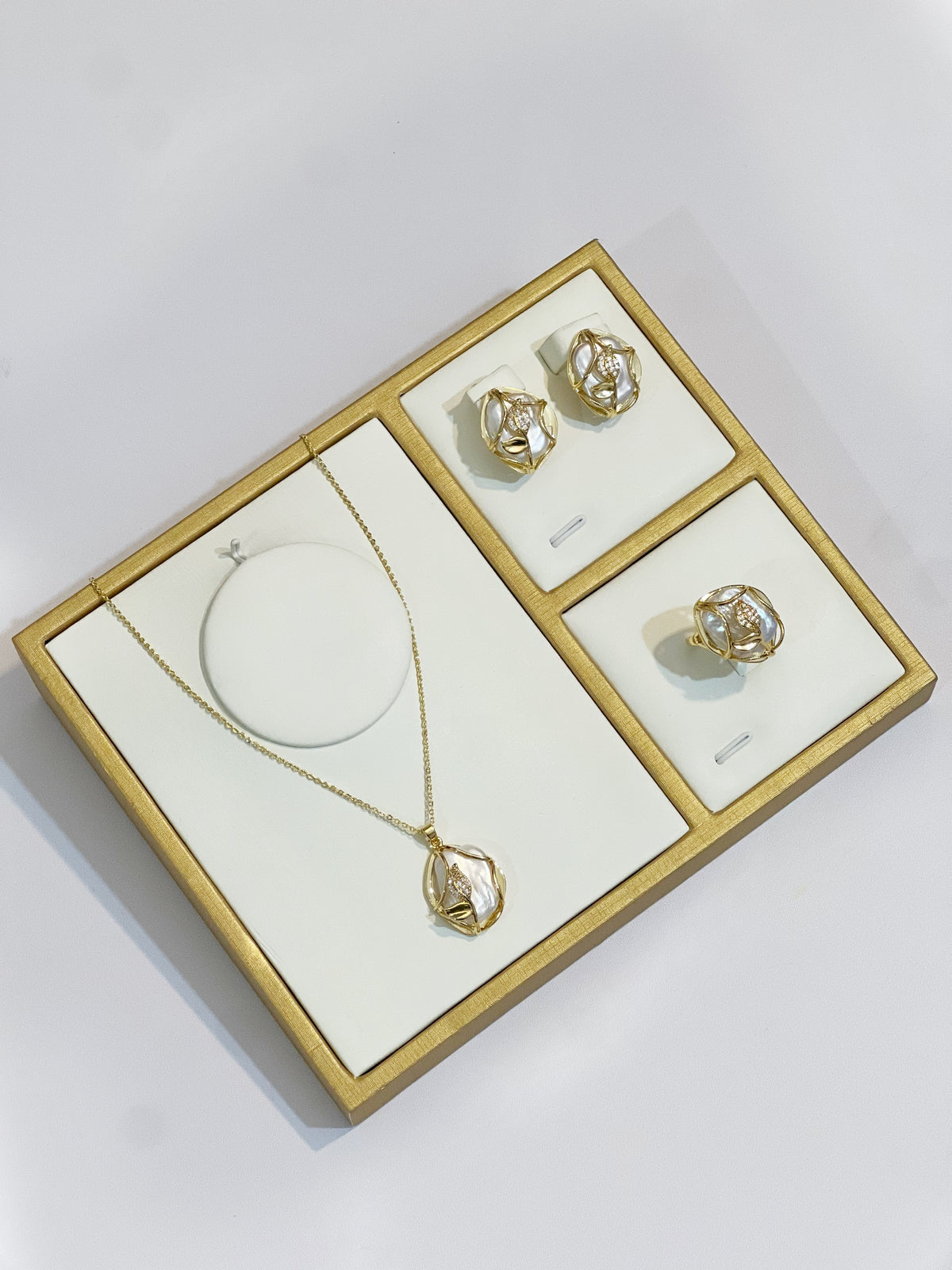 Pearl Set MOMSET01