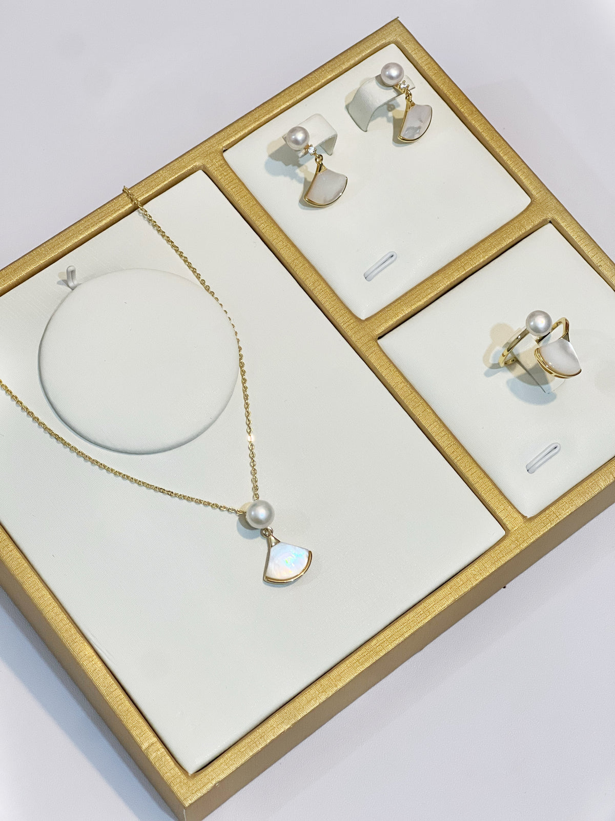 Pearl Set MOMSET05